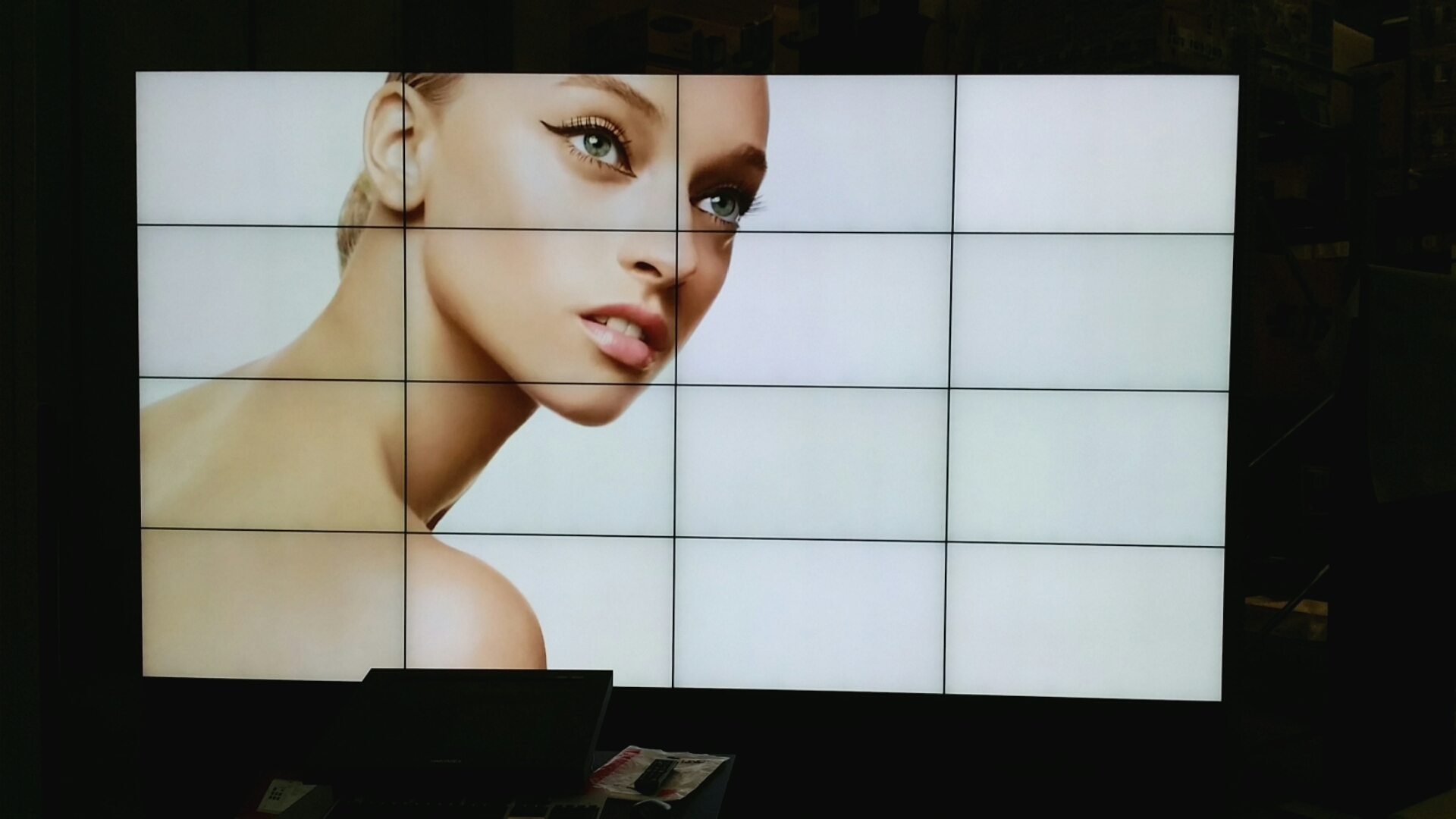 NOLEGGIO VIDEOWALL 4x4